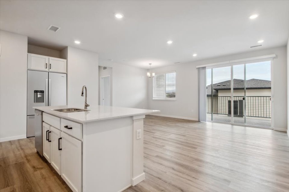 2306 485 Interlocken Blvd., #306