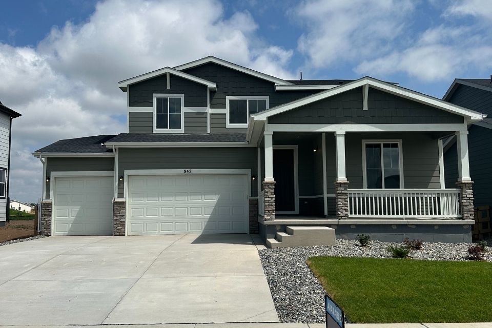 1606 842 Mesic Lane