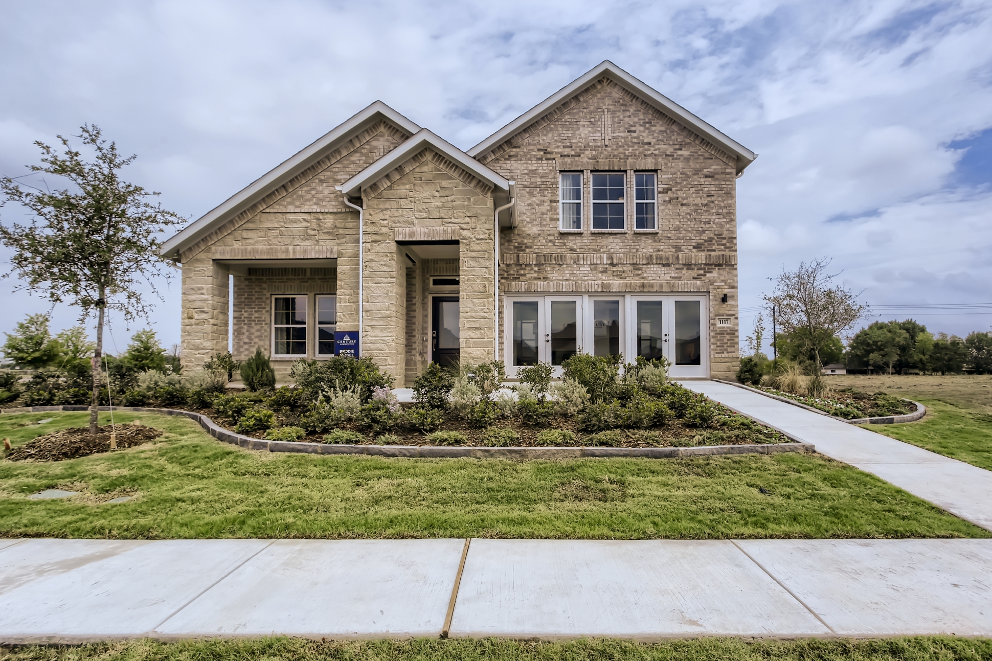2N49 626 LANDRY LANE