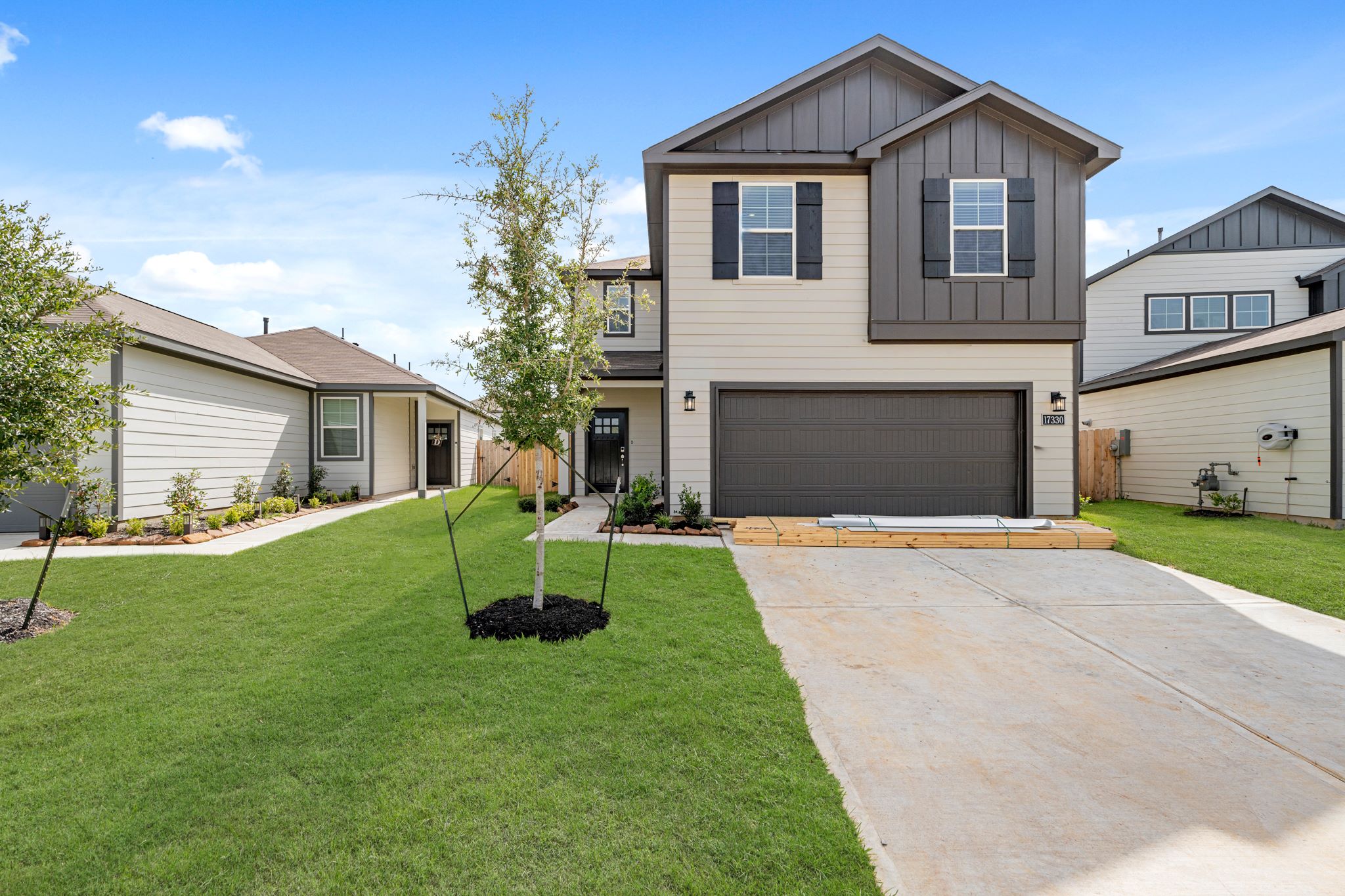 020410 17330 Gentle Doves Lane